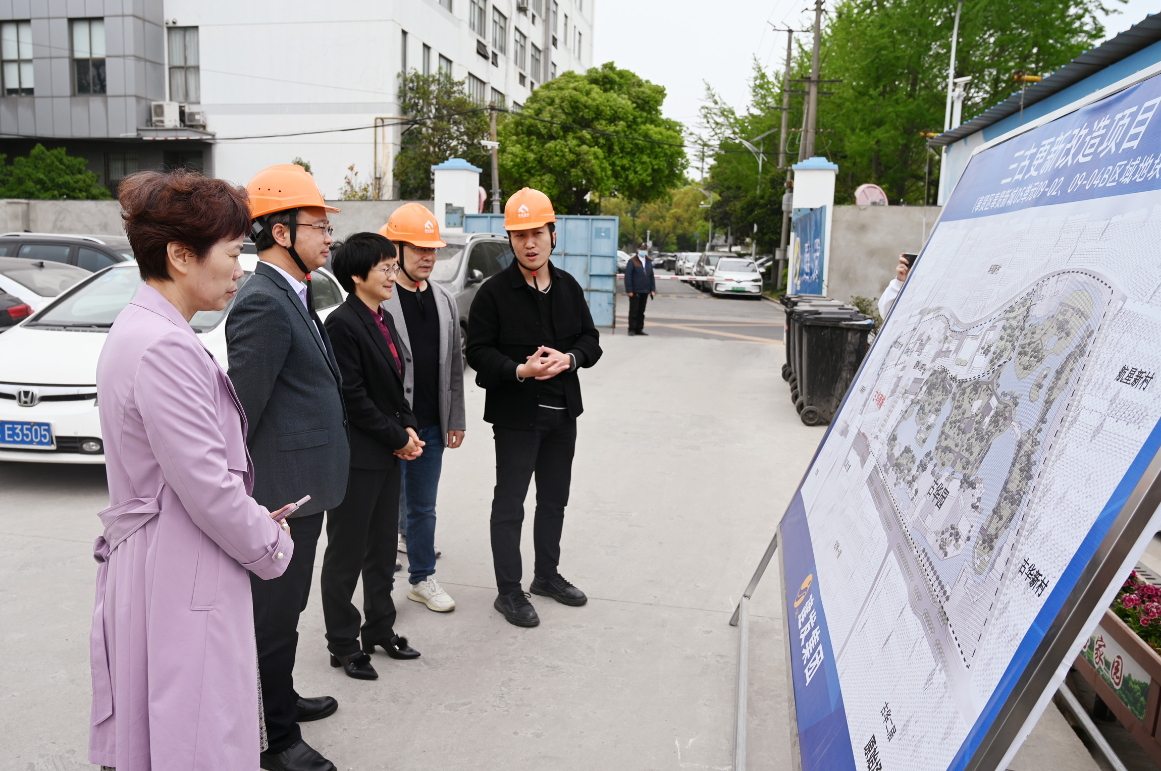 區(qū)人大領導參觀“三古”城市更新項目